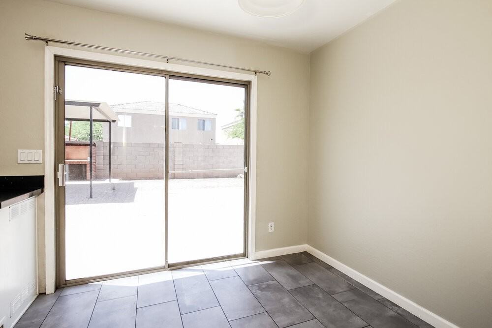 12417 W Larkspur Rd - Photo 6 of 16