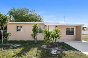 featured image of 2797 Ne 12th Ave
