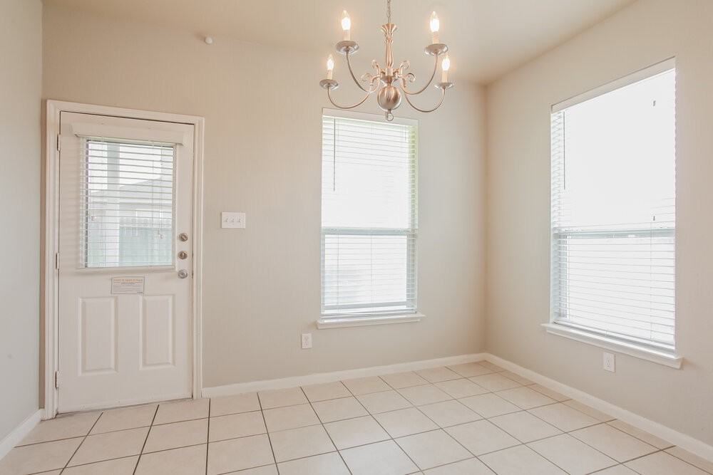 15702 Flagstone Walk Way - Photo 5 of 16