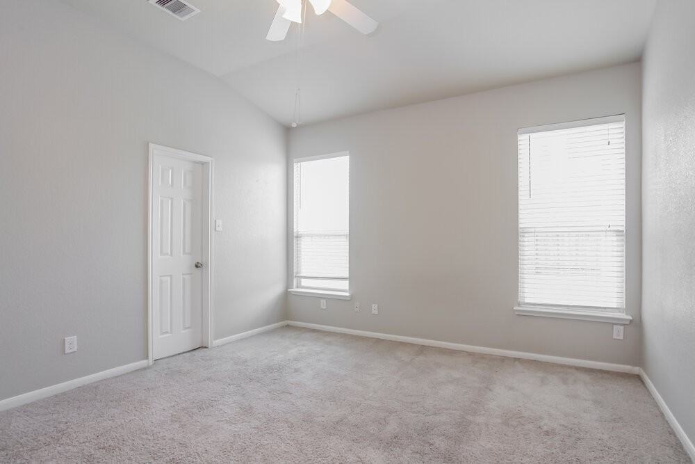15702 Flagstone Walk Way - Photo 7 of 16