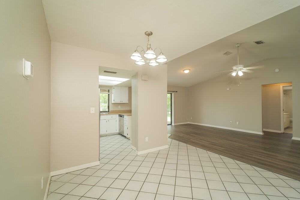 1329 Se 12th St - Photo 6 of 16
