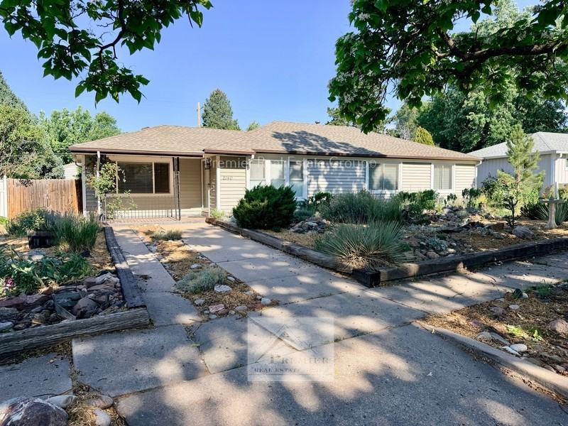 2140 Robin Dr - Photo 2 of 27
