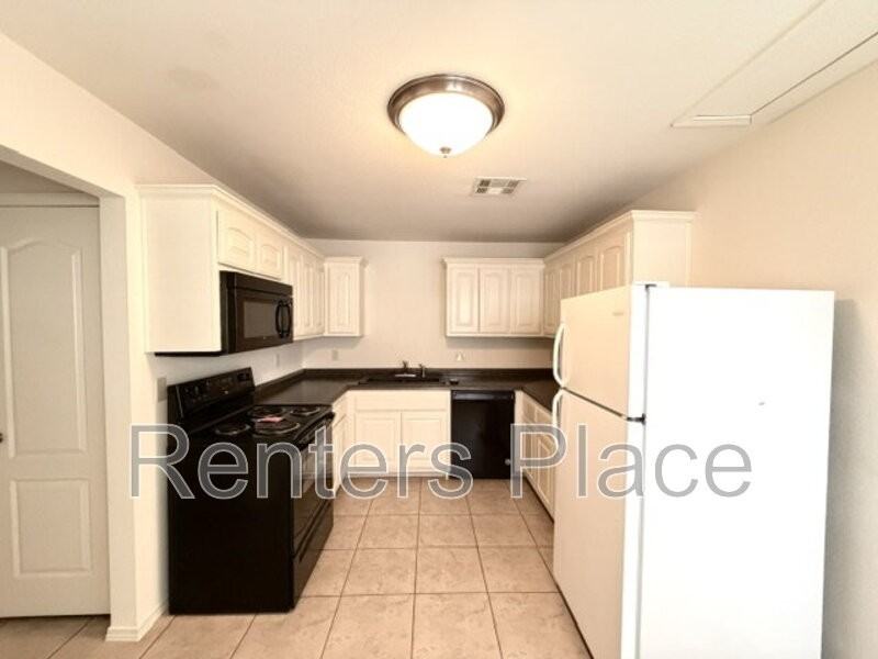 5150 S Wheeling Ave - Photo 4 of 11