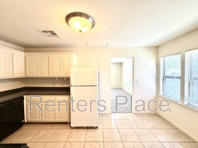 5150 S Wheeling Ave - Photo 5 of 11