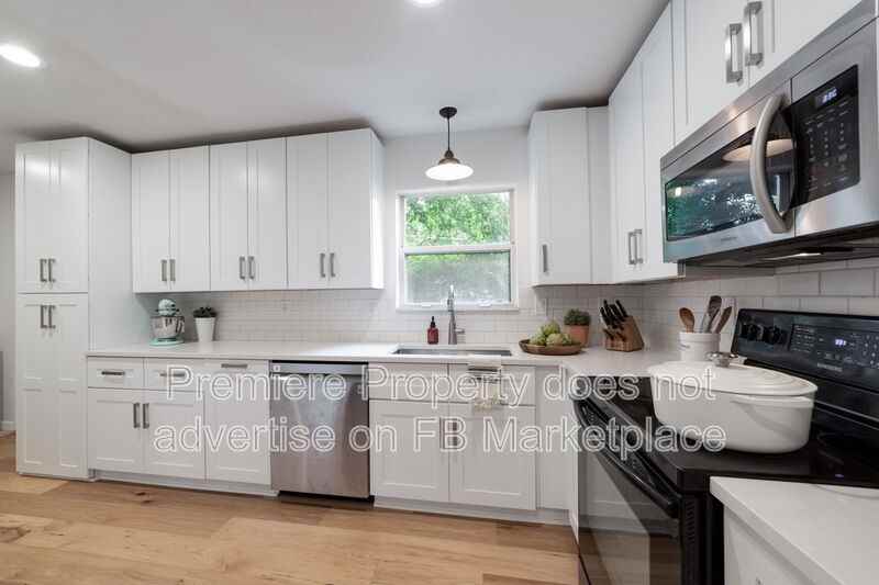 7521 Eaton St - Photo 6 of 19