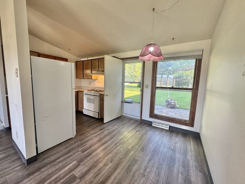 414 Chicago St - Photo 3 of 13