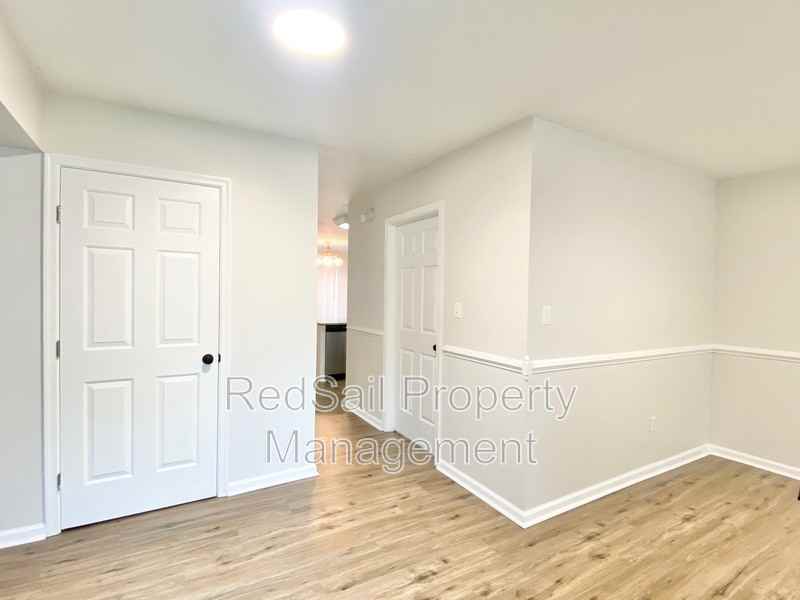 117 Old Hollow Rd - Photo 2 of 26