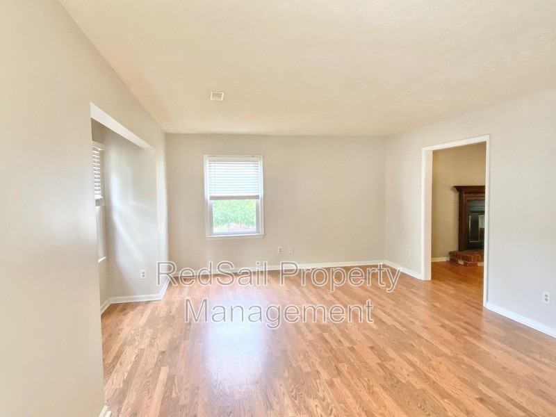 443 Sonora Dr - Photo 4 of 27