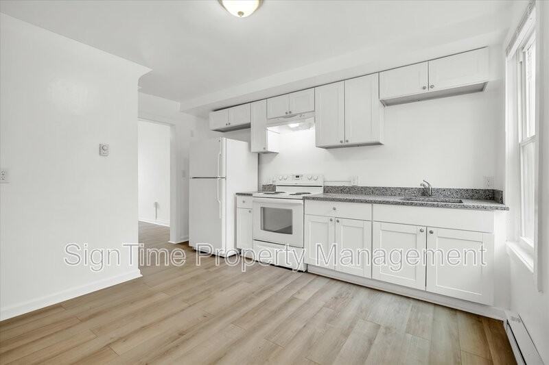107 W Church St - Photo 7 of 20