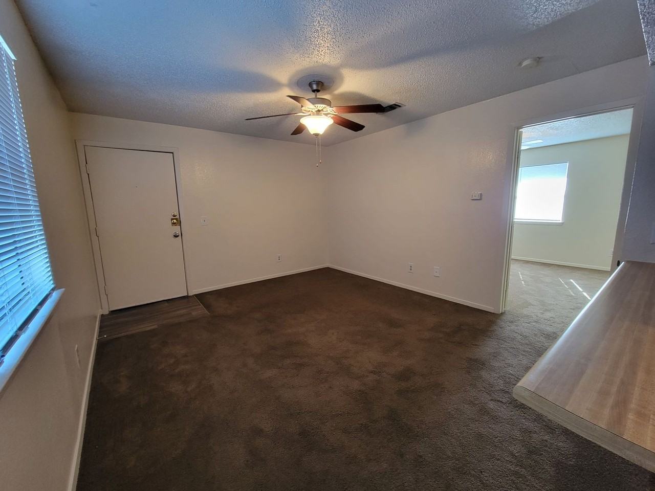 Gant Apartments - Photo 3 of 7