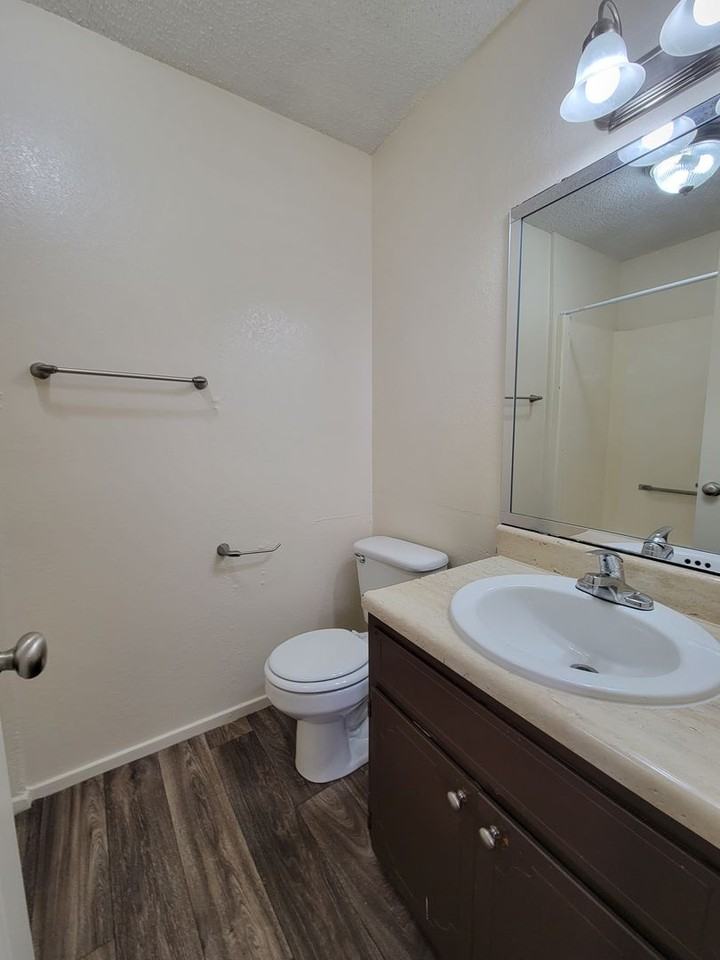 Gant Apartments - Photo 6 of 7