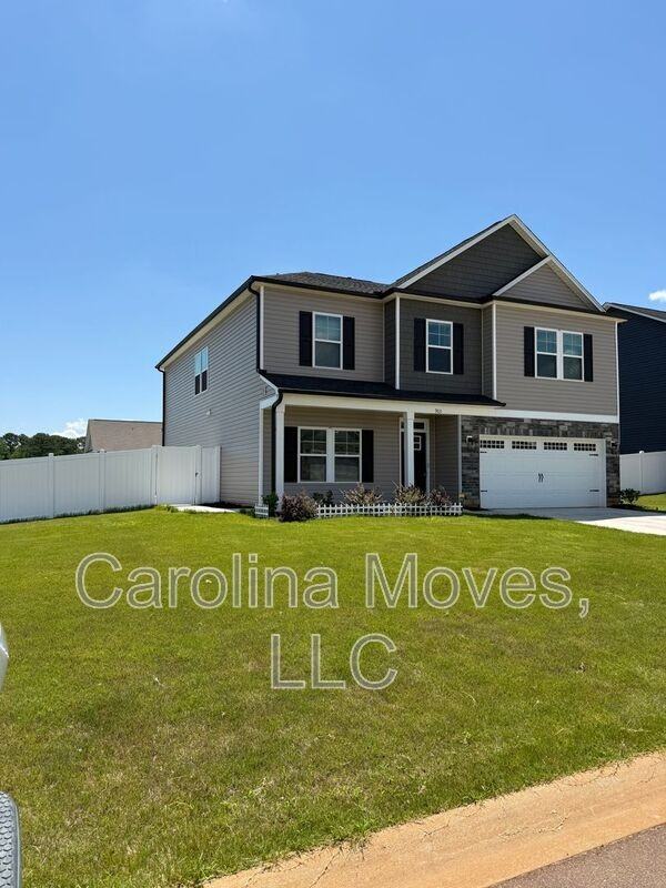 903 Gibbons St - Photo 5 of 48
