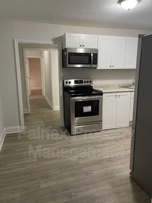 1120 Elmo St #B - Photo 7 of 20