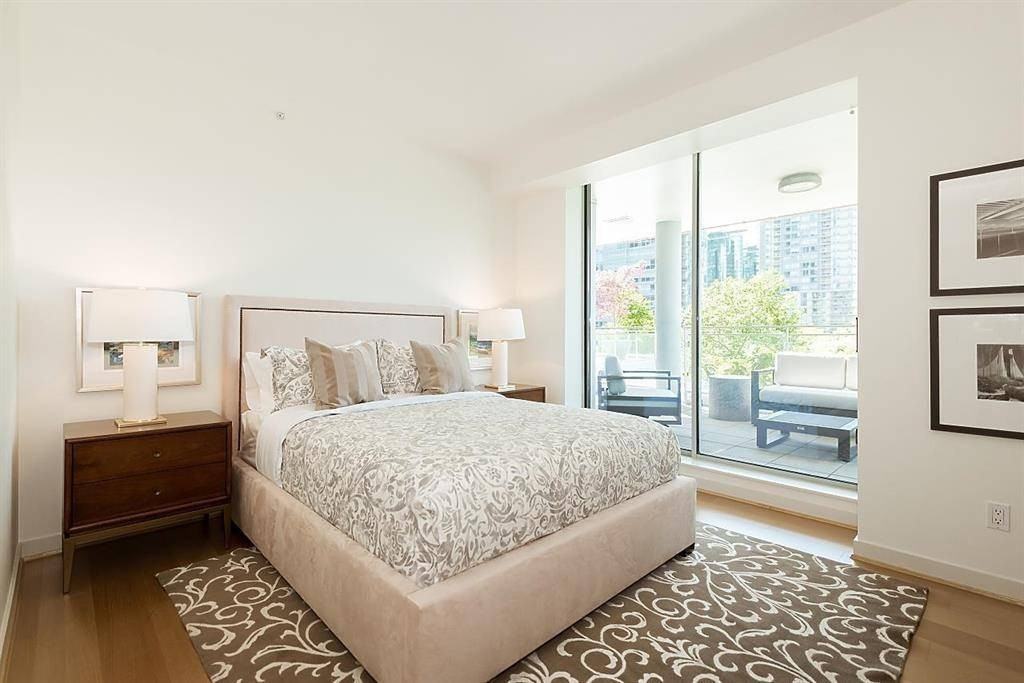 1169 West Cordova Street #90X - Photo 7 of 12