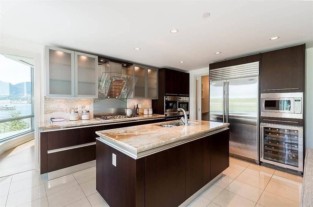 1169 West Cordova Street #90X - Photo 3 of 12