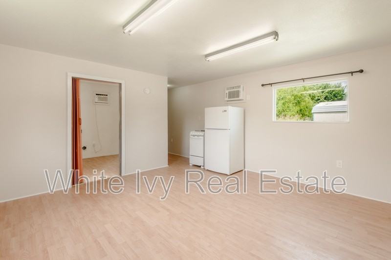 2094 S Robb St - Photo 7 of 23