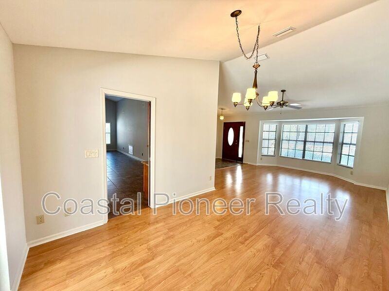 11732 Spanish Lake Dr - Photo 6 of 44