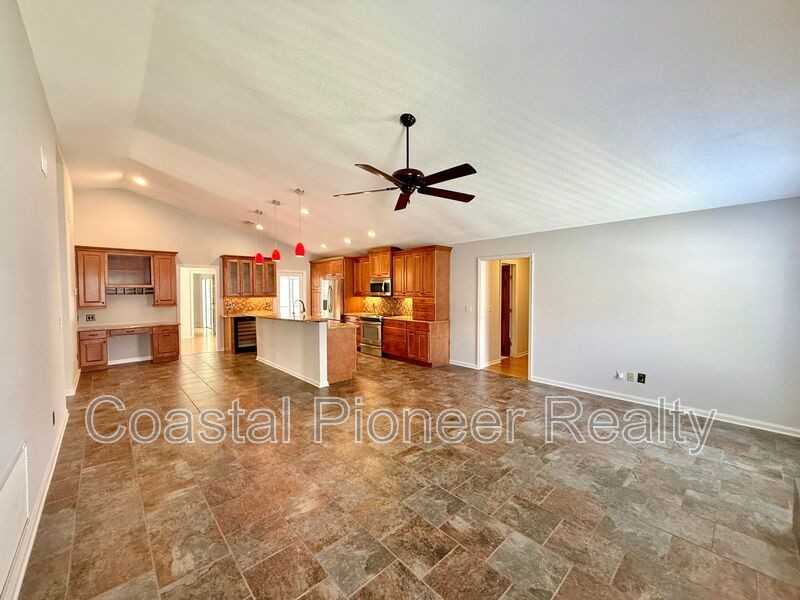 11732 Spanish Lake Dr - Photo 7 of 44