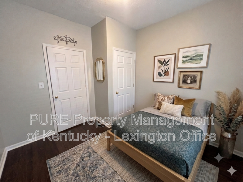 523 1/2 Ohio St - Photo 7 of 12