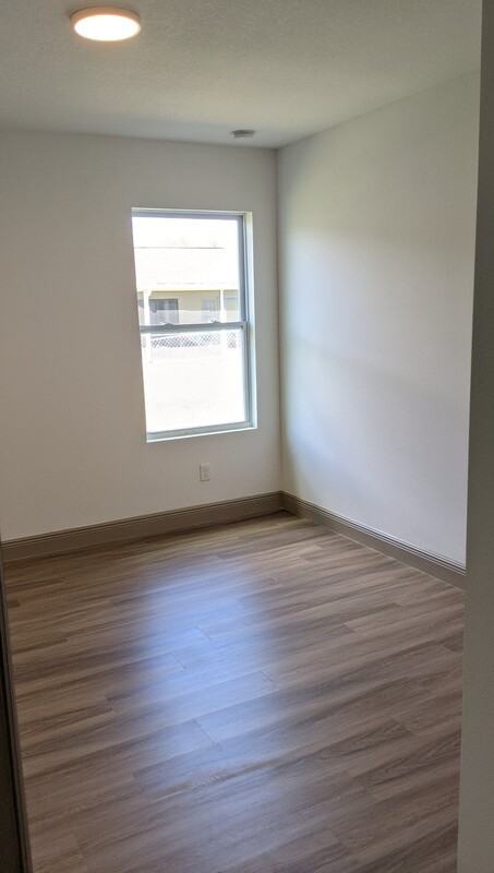 733 Lucaya Dr #B - Photo 5 of 11