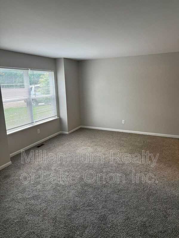 1106 Oak Valley Dr - Photo 5 of 18