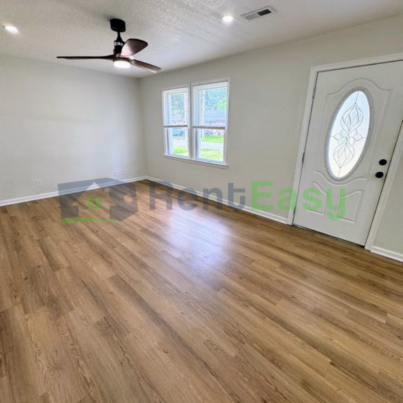 4113 4th St - Photo 3 of 26