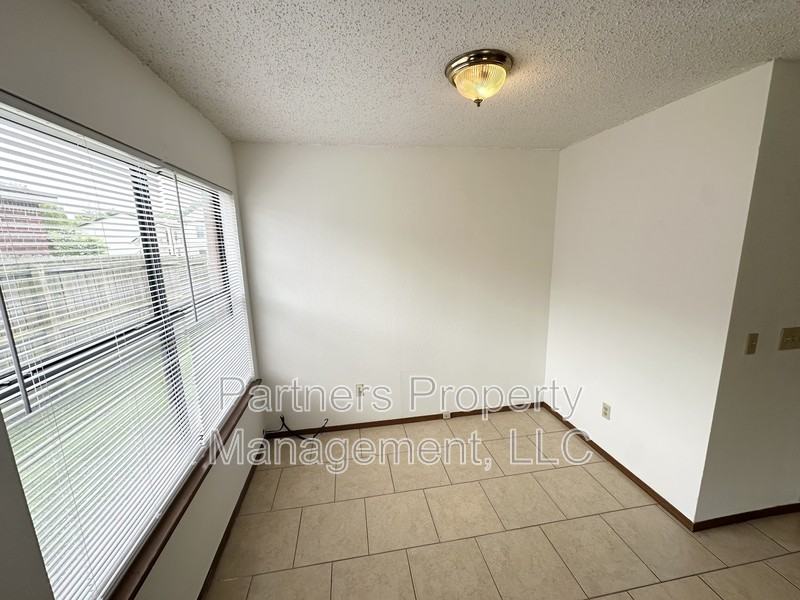 1659 N Dawn Dr - Photo 5 of 11