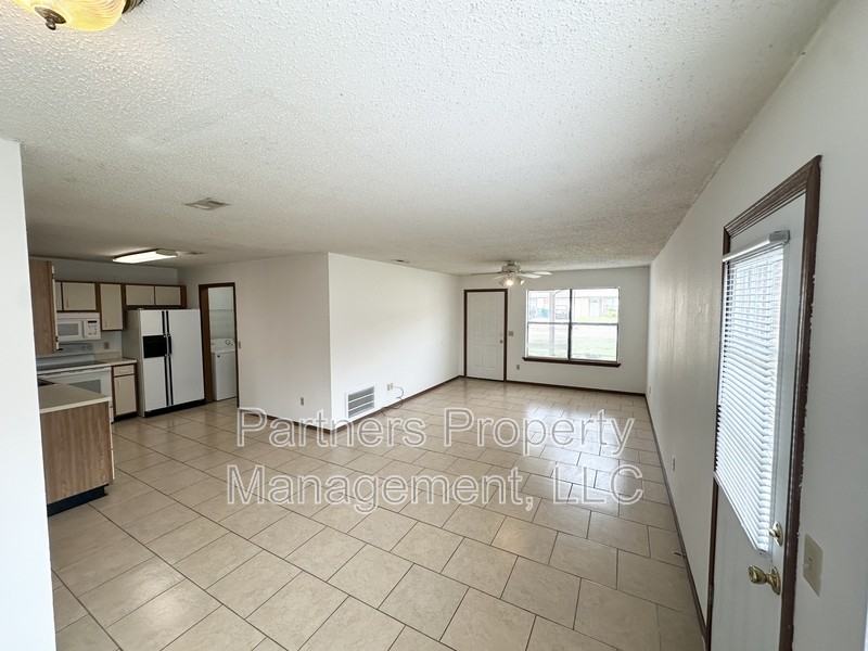 1659 N Dawn Dr - Photo 6 of 11