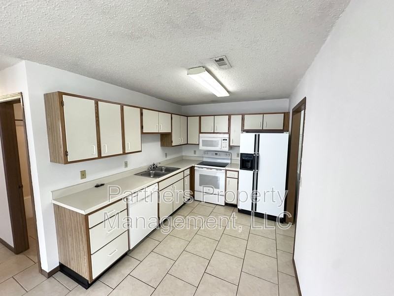 1659 N Dawn Dr - Photo 7 of 11