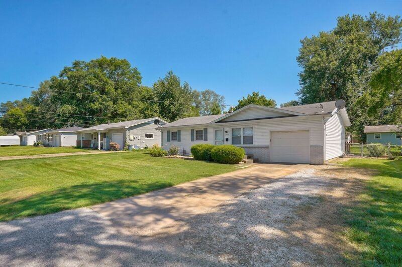 3318 W Dorber Dr - Photo 2 of 24