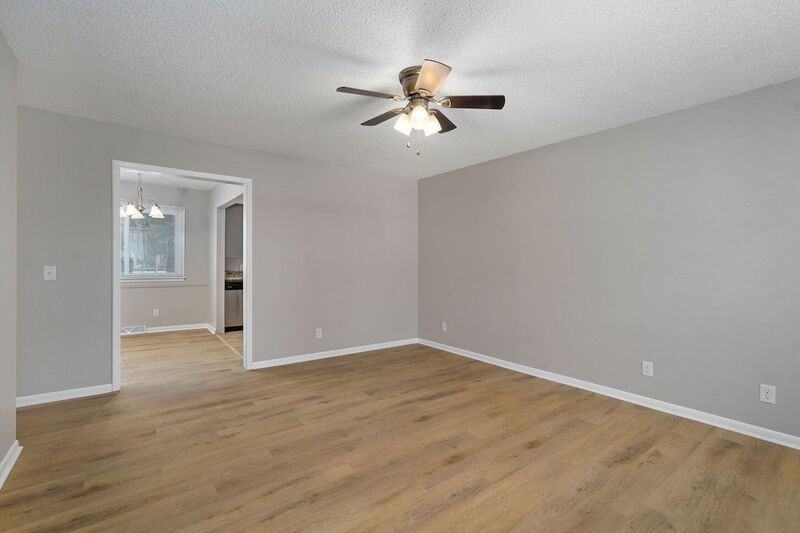 3318 W Dorber Dr - Photo 4 of 24