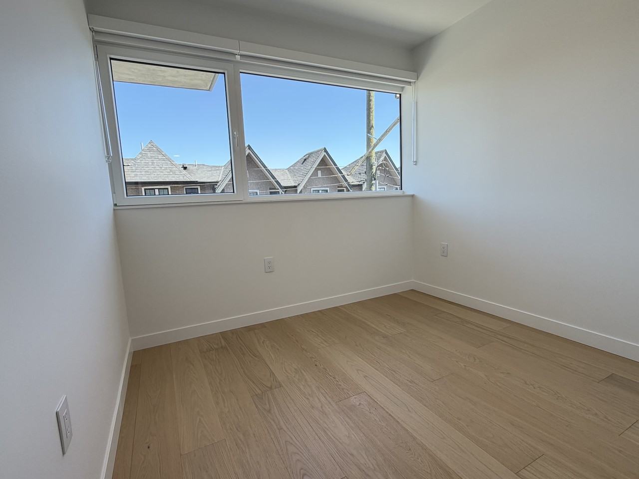 8120 Oak Street - Photo 2 of 9