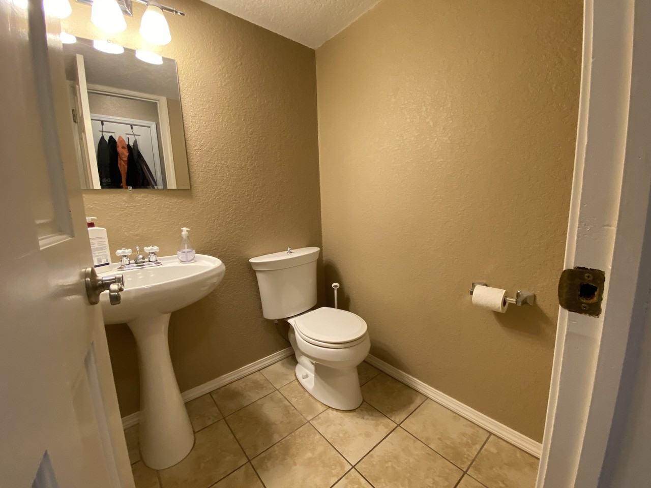 Eastgate Dr - 1332  (HVAC WNTY) - Photo 5 of 13