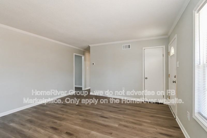 5035 Applewood Dr - Photo 2 of 17