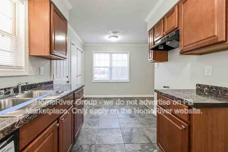 5035 Applewood Dr - Photo 5 of 17