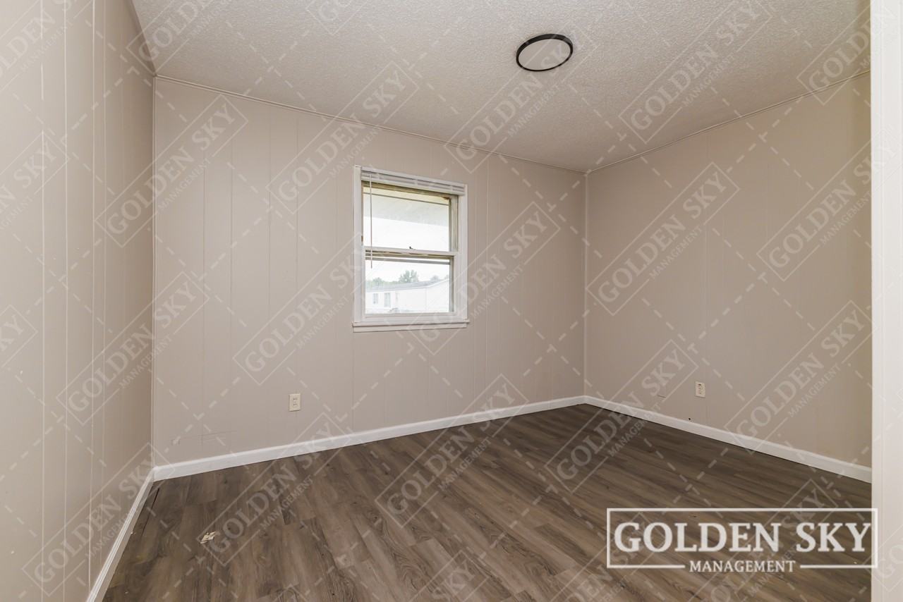 6406 East Piccadilly Road - Photo 6 of 10