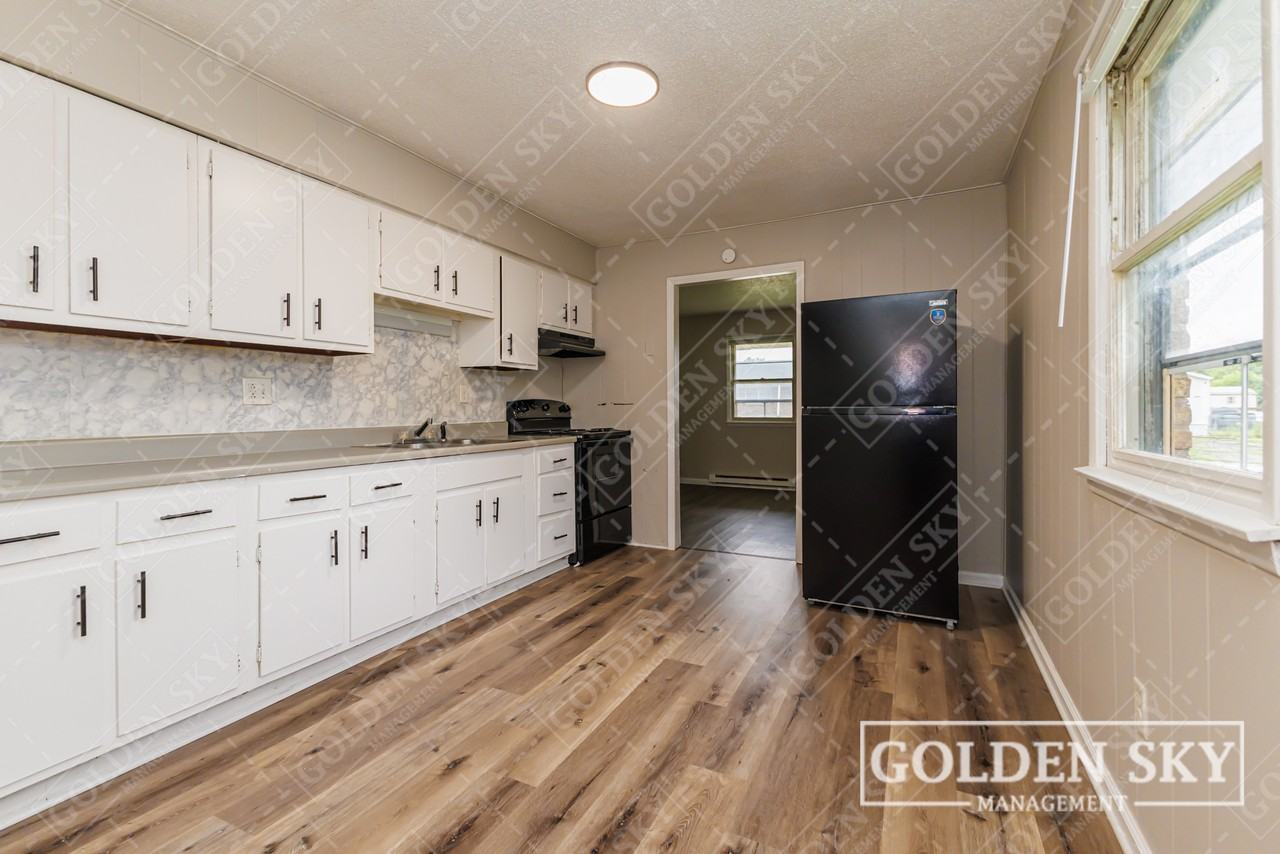 6406 East Piccadilly Road - Photo 7 of 10