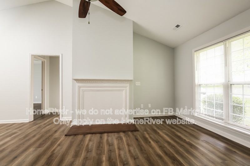 4606 Meadowcroft Rd - Photo 2 of 19
