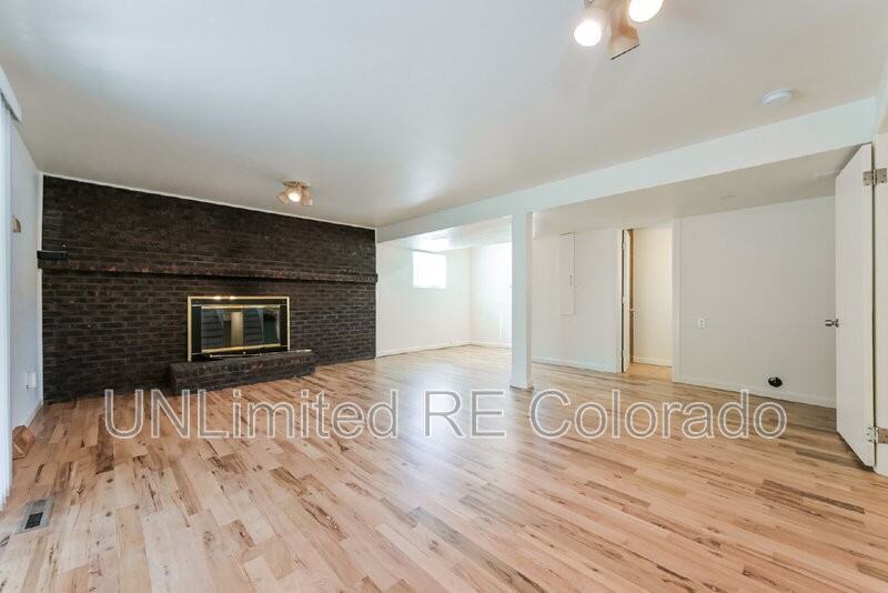 7413 S Albion St - Photo 7 of 18