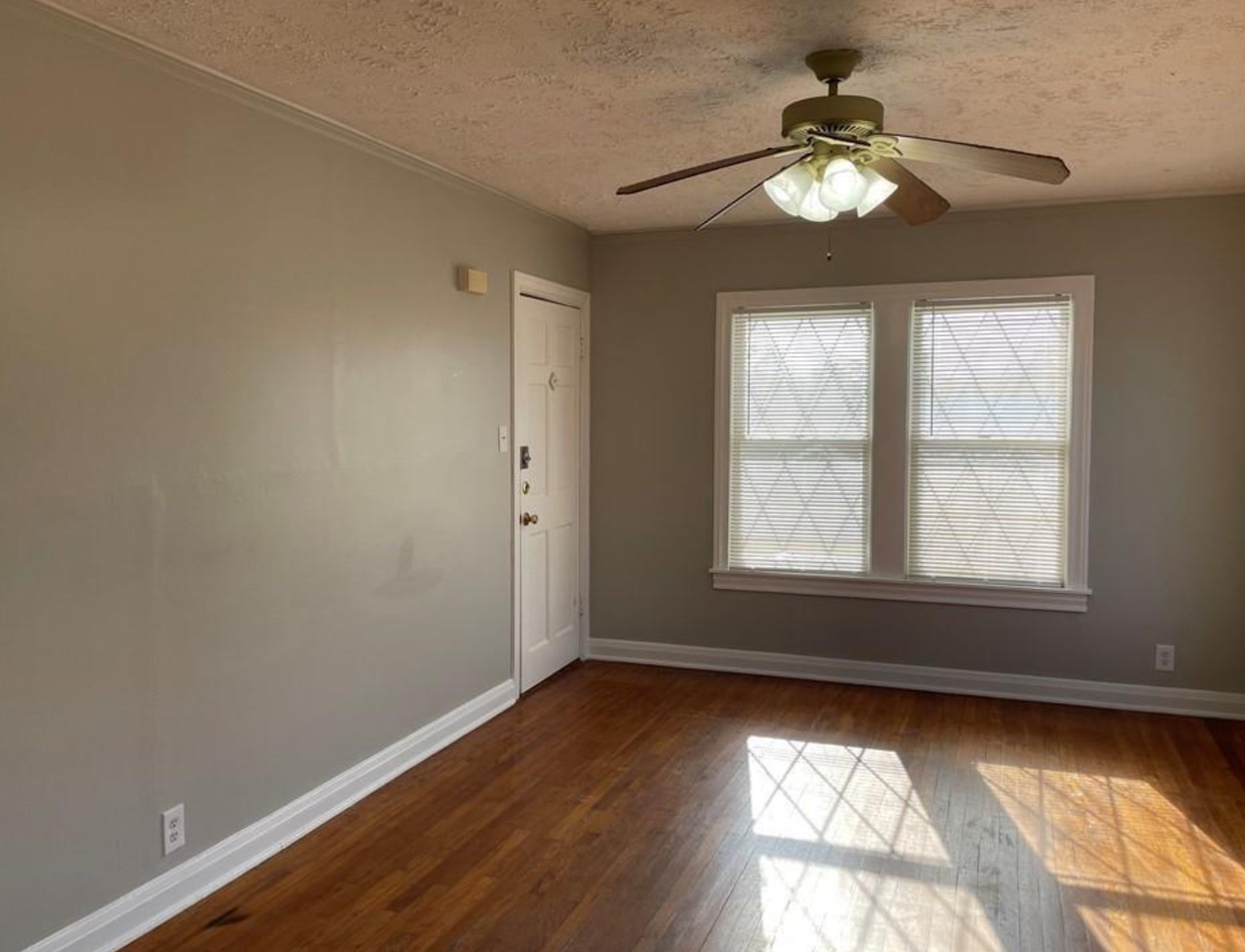 332 Rosebud - Photo 2 of 9