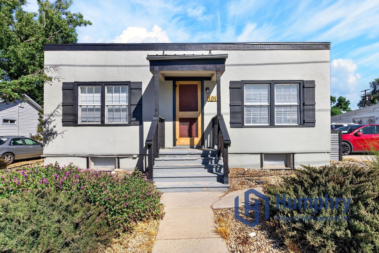 1015 1/2 N 27th St - Photo 2 of 26