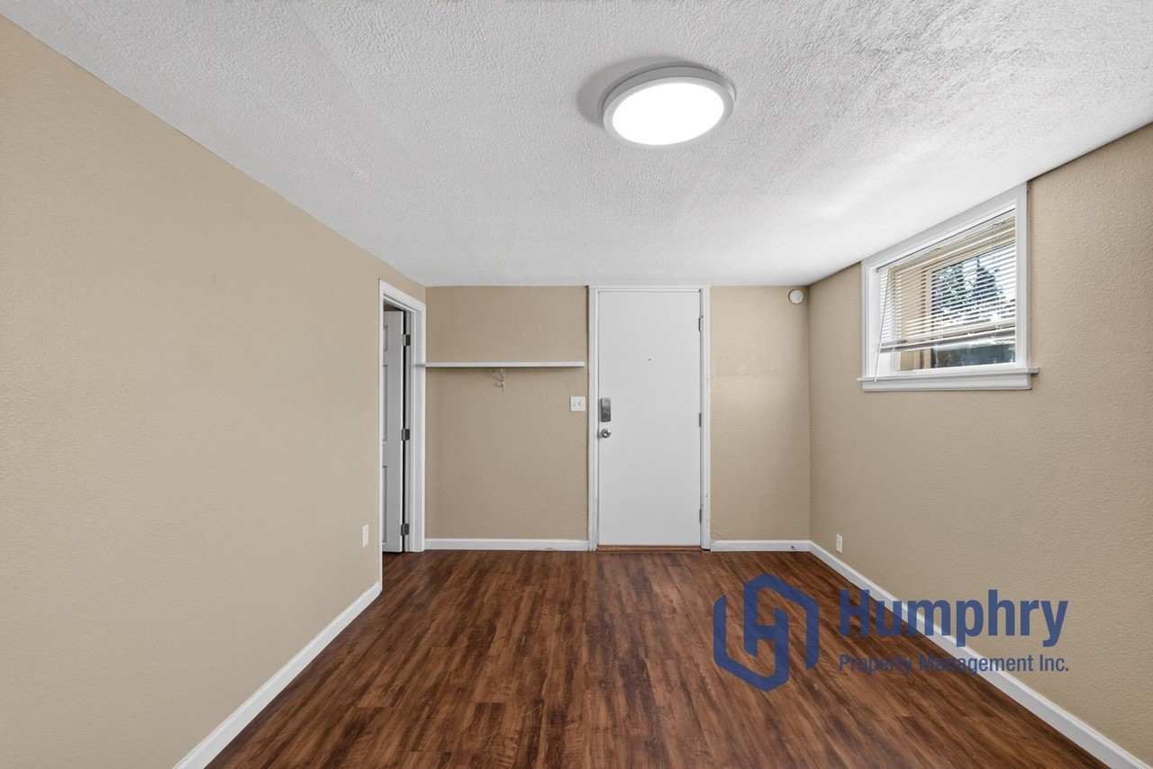 1015 1/2 N 27th St - Photo 5 of 26