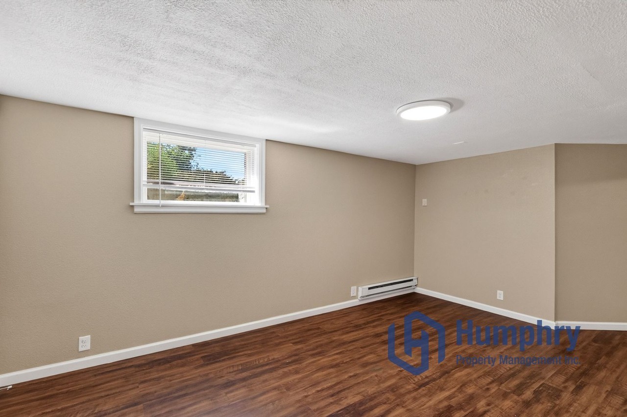 1015 1/2 N 27th St - Photo 7 of 26