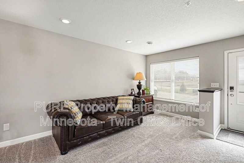 10502 Weston Way N - Photo 5 of 30