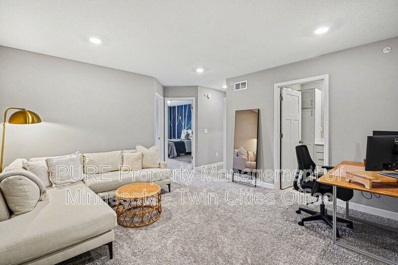 10502 Weston Way N - Photo 7 of 30