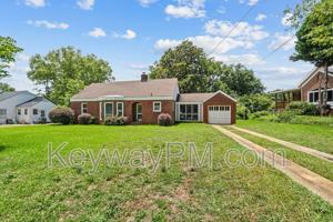 featured image of 2334 Redwood Dr