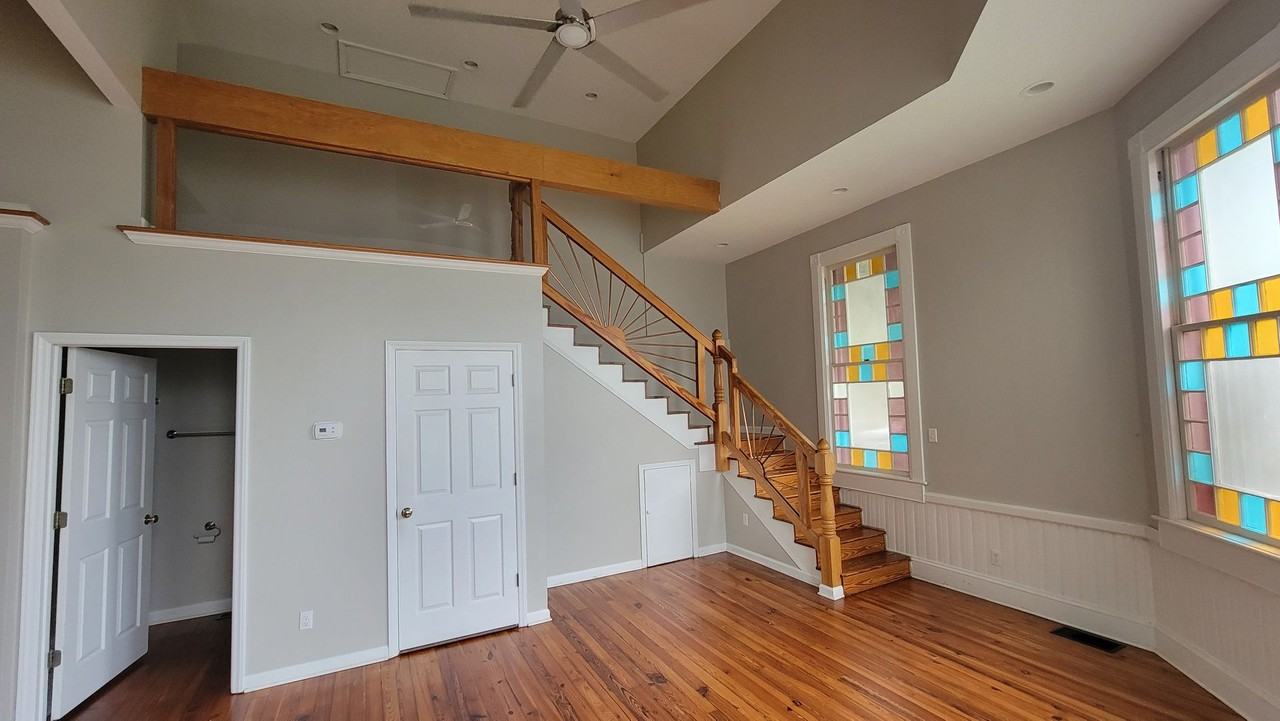 112 Steele St #1 - Photo 5 of 8