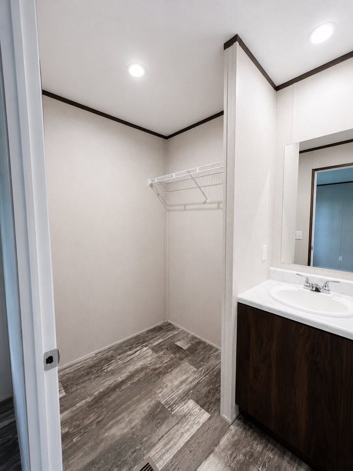 1114 Short Street - Photo 6 of 14