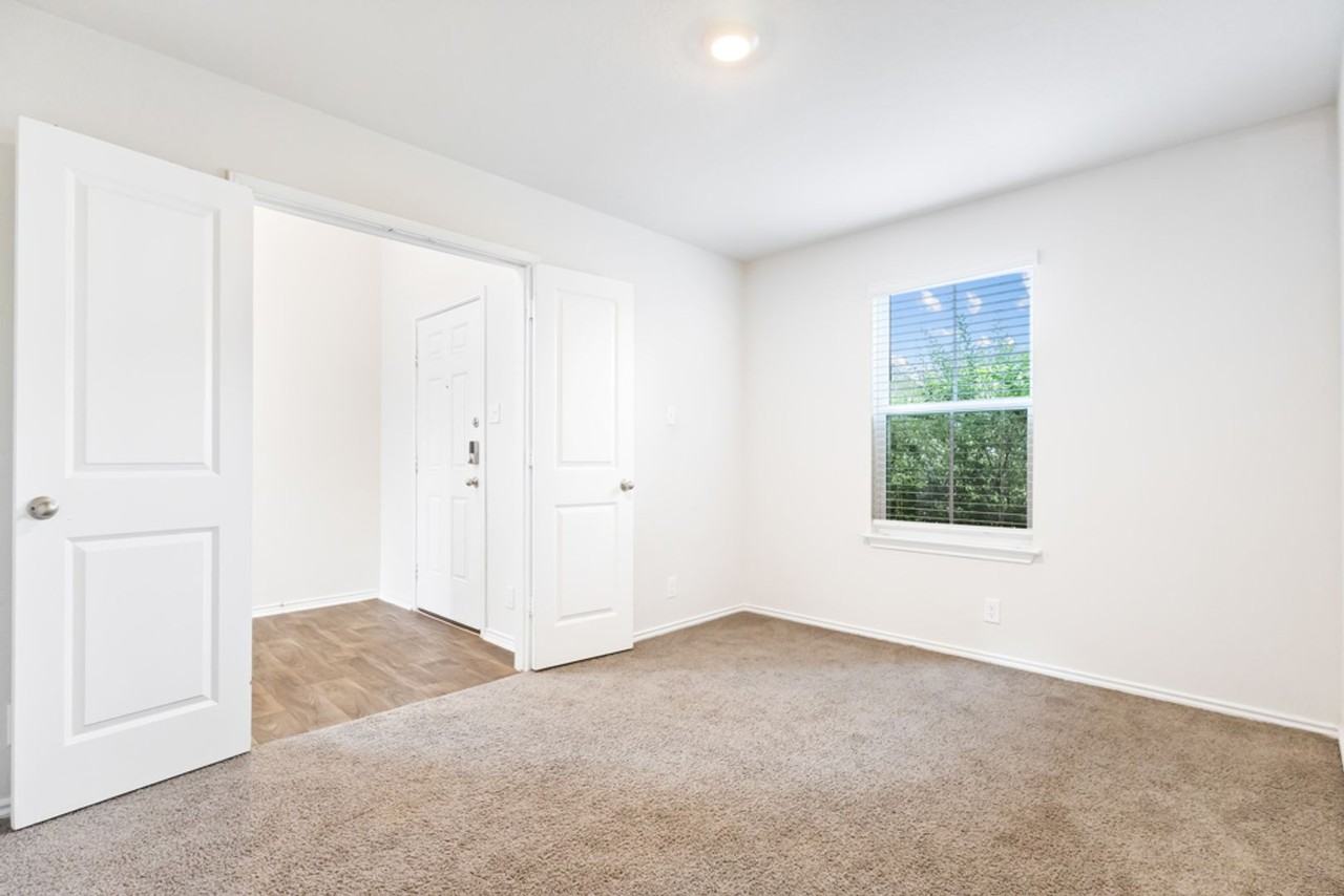 9558 Ranch Loop - Photo 3 of 25