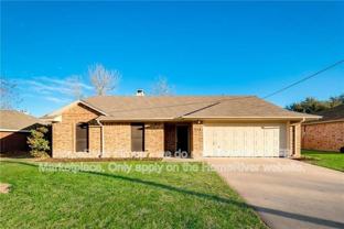 212 Boardwalk St - Photo 1 of 1